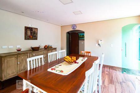 Casa à venda com 287m², 4 quartos e 3 vagasCozinha