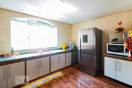 Casa à venda com 287m², 4 quartos e 3 vagasCozinha