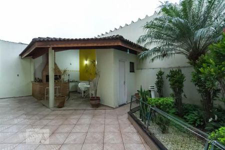 Casa para alugar com 300m², 4 quartos e 5 vagasChurrasqueira