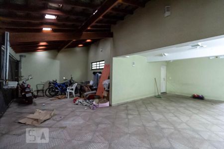 Casa para alugar com 300m², 4 quartos e 5 vagasGaragem