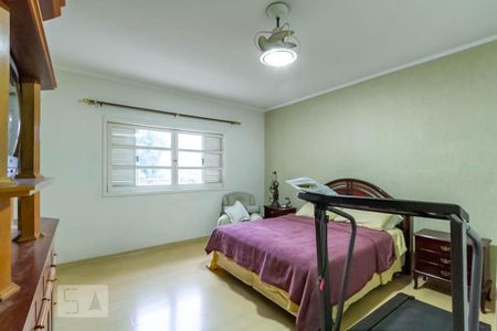 Casa para alugar com 300m², 4 quartos e 5 vagasSuíte
