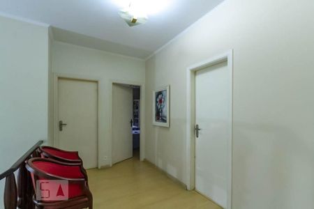 Casa para alugar com 300m², 4 quartos e 5 vagasHall dos quartos