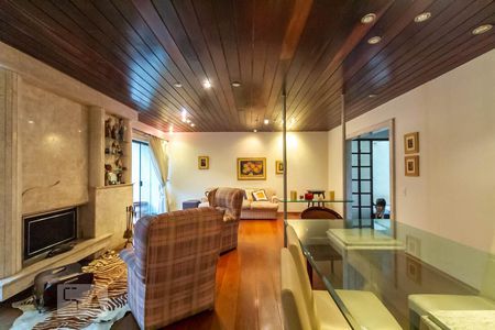 Sala de estar de casa à venda com 4 quartos, 300m² em Jardim do Mar, São Bernardo do Campo
