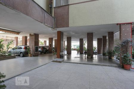 Apartamento à venda com 66m², 2 quartos e 1 vagaHall do Condomínio