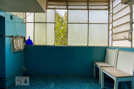 Apartamento para alugar com 70m², 3 quartos e 1 vagaÁrea de Serviço