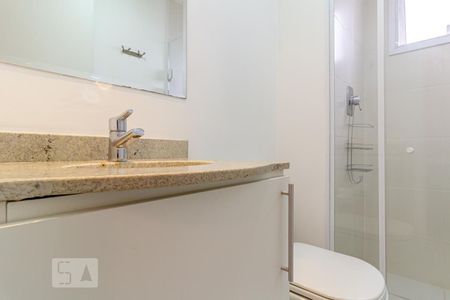 Studio para alugar com 30m², 1 quarto e 1 vaga Studio para alugar com 30m², 1 quarto e 1 vagaBanheiro