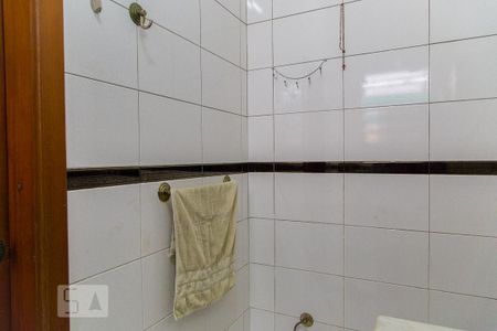 Casa à venda com 400m², 5 quartos e 8 vagasBanheiro da suíte