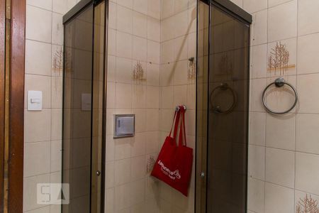 Casa à venda com 400m², 5 quartos e 8 vagasBanheiro social