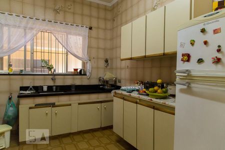 Casa à venda com 400m², 5 quartos e 8 vagasCozinha