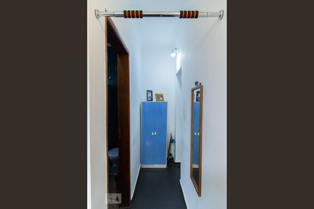 Casa à venda com 400m², 5 quartos e 8 vagasEscada da edícula