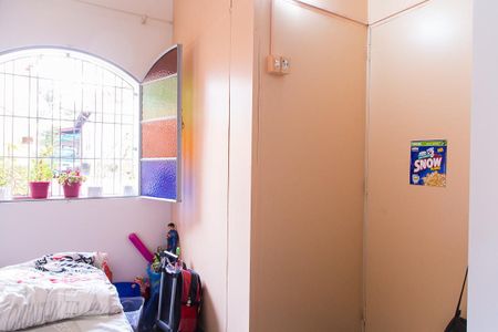 Casa à venda com 400m², 5 quartos e 8 vagasQuarto da edícula