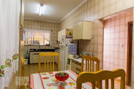 Casa à venda com 400m², 5 quartos e 8 vagasCozinha