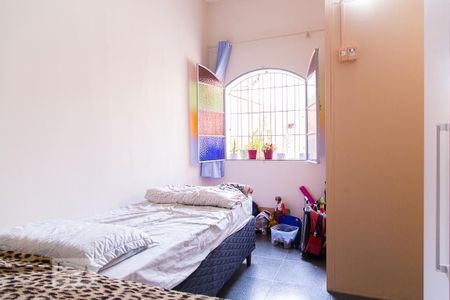 Casa à venda com 400m², 5 quartos e 8 vagasQuarto da edícula