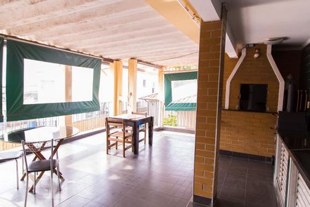 Casa à venda com 400m², 5 quartos e 8 vagasÁrea da churrasqueira