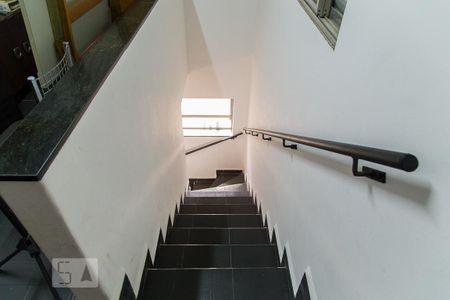 Casa à venda com 400m², 5 quartos e 8 vagasEscada da edícula