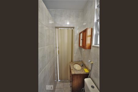 Banheiro Social de kitnet/studio à venda com 1 quarto, 42m² em Humaitá, Rio de Janeiro