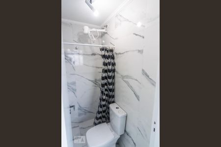 Apartamento para alugar com 64m², 2 quartos e 1 vaga Apartamento para alugar com 64m², 2 quartos e 1 vagaBanheiro de Serviço