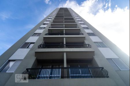 Apartamento para alugar com 64m², 2 quartos e 1 vaga Apartamento para alugar com 64m², 2 quartos e 1 vagaFachada