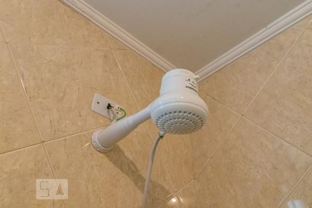 Casa de condomínio para alugar com 600m², 4 quartos e 6 vagasDetalhe do Banheiro da Suíte 4