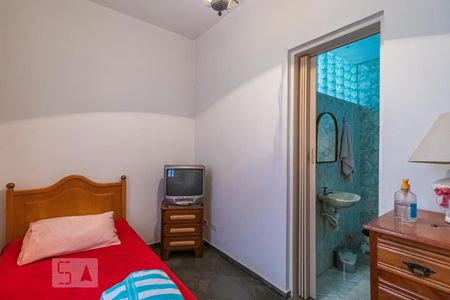 Casa de condomínio para alugar com 600m², 4 quartos e 6 vagasQuarto de Serviço