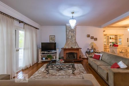 Sala de casa de condomínio à venda com 4 quartos, 600m² em Tamboré, Santana de Parnaíba