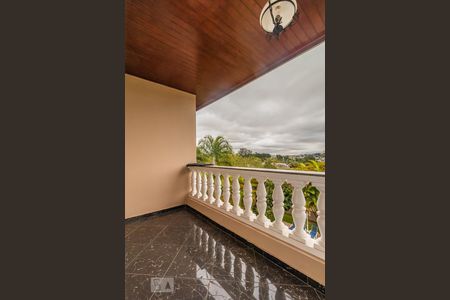 Casa de condomínio para alugar com 600m², 4 quartos e 6 vagasVaranda da Suíte 3