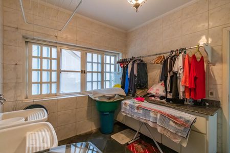 Casa de condomínio para alugar com 600m², 4 quartos e 6 vagasÁrea de Serviço