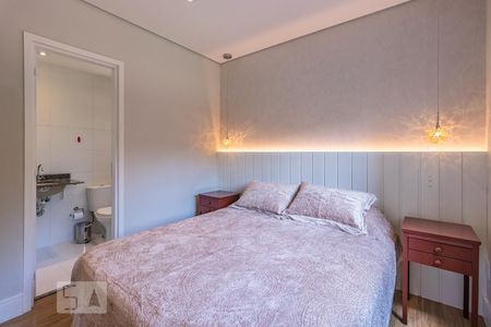 Suíte de apartamento para alugar com 3 quartos, 87m² em Jardim Tupanci, Barueri