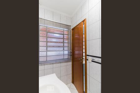 Casa à venda com 190m², 3 quartos e 2 vagas Casa à venda com 190m², 3 quartos e 2 vagasBanheiro de Serviço