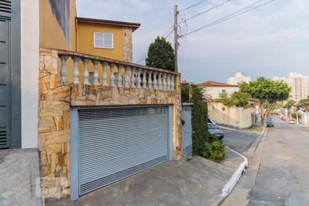 Casa à venda com 190m², 3 quartos e 2 vagas Casa à venda com 190m², 3 quartos e 2 vagasFachada