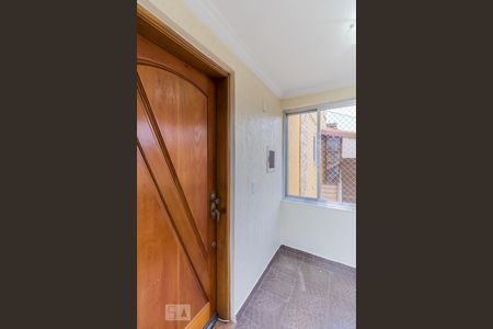 Casa à venda com 190m², 3 quartos e 2 vagas Casa à venda com 190m², 3 quartos e 2 vagasEntrada