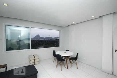 Apartamento para alugar com 2 quartos, 99m² em Centro, Rio de Janeiro