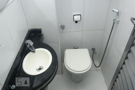 Apartamento para alugar com 99m², 2 quartos e sem vagaBanheiro de Serviço