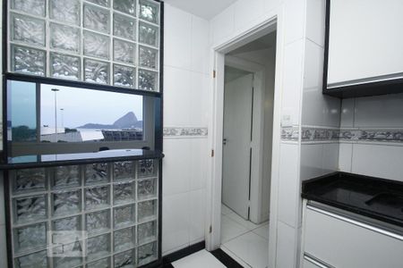 Apartamento para alugar com 99m², 2 quartos e sem vagaCozinha
