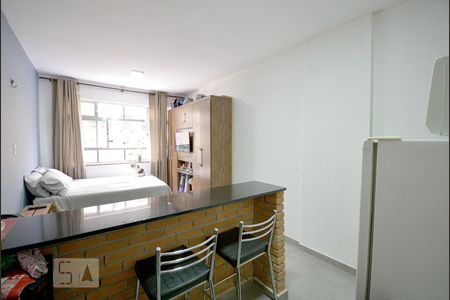 Cozinha de apartamento para alugar com 1 quarto, 35m² em Liberdade, São Paulo