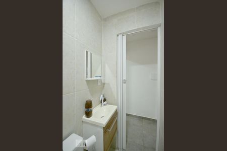 Banheiro de apartamento para alugar com 1 quarto, 35m² em Liberdade, São Paulo