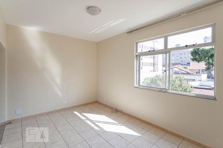 Sala 1 de apartamento para alugar com 4 quartos, 120m² em Sagrada Família, Belo Horizonte
