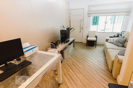 Casa de condomínio à venda com 68m², 2 quartos e 1 vagaSala