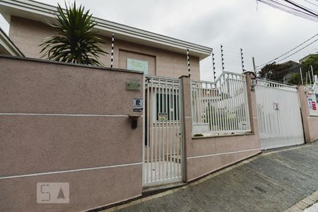 Casa de condomínio à venda com 68m², 2 quartos e 1 vagaFachada