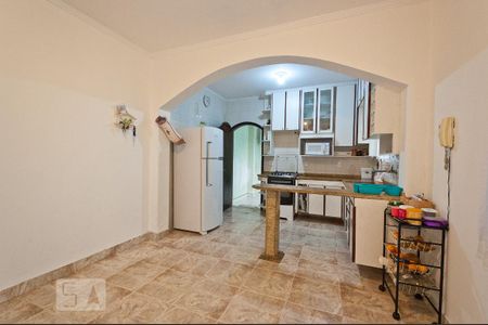 Casa à venda com 150m², 3 quartos e 2 vagas Casa à venda com 150m², 3 quartos e 2 vagasCozinha