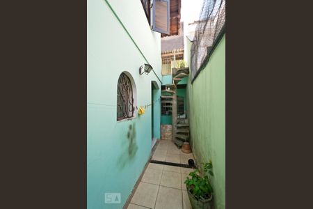 Casa à venda com 150m², 3 quartos e 2 vagas Casa à venda com 150m², 3 quartos e 2 vagasCorredor