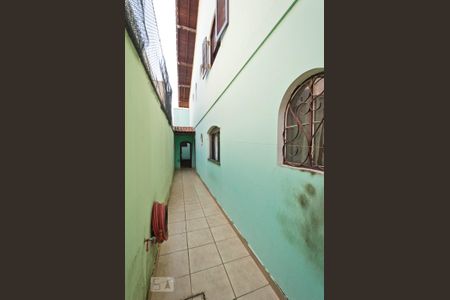 Casa à venda com 150m², 3 quartos e 2 vagas Casa à venda com 150m², 3 quartos e 2 vagasCorredor
