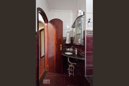 Casa à venda com 150m², 3 quartos e 2 vagas Casa à venda com 150m², 3 quartos e 2 vagasBanheiro da Suíte
