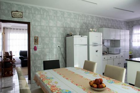 Casa à venda com 350m², 4 quartos e 6 vagasCOZINHA