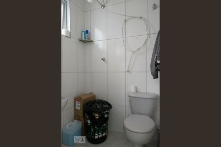 Casa à venda com 350m², 4 quartos e 6 vagasBANHEIRO SERVIÇO