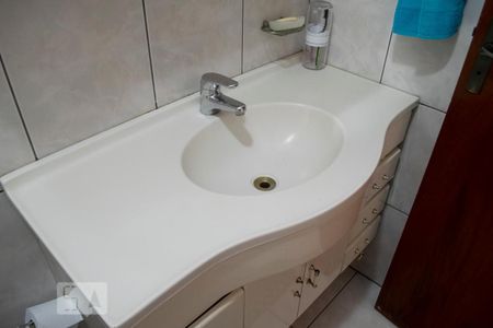 Casa à venda com 487m², 4 quartos e 5 vagasBANHEIRO