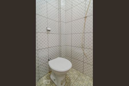 Apartamento para alugar com 95m², 2 quartos e sem vaga Apartamento para alugar com 95m², 2 quartos e sem vagaBanheiro de serviço