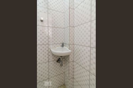 Apartamento para alugar com 95m², 2 quartos e sem vaga Apartamento para alugar com 95m², 2 quartos e sem vagaBanheiro de serviço