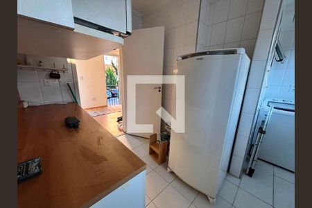 Cozinha de casa de condomínio para alugar com 2 quartos, 50m² em Jardim Torino, Cotia