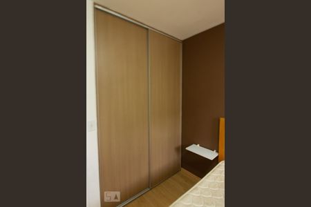 Detalhe - Suite  de casa de condomínio para alugar com 2 quartos, 50m² em Jardim Torino, Cotia